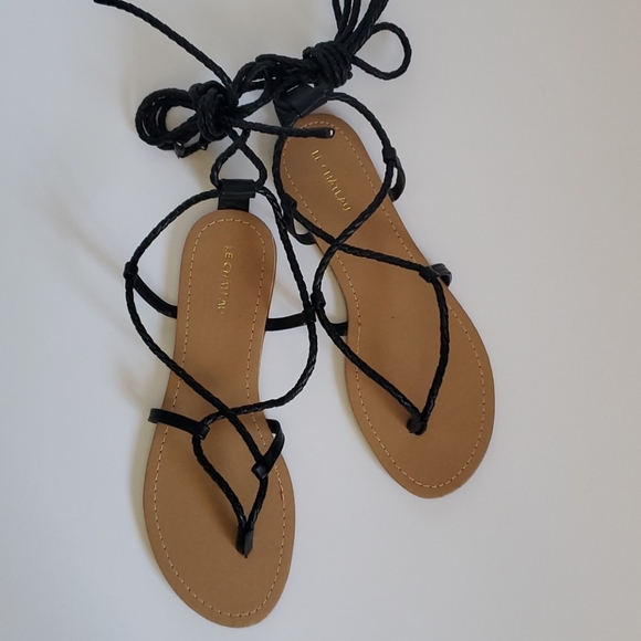 NWT Le Chateau Braided Lace-up Sandals - Picture 2 of 8